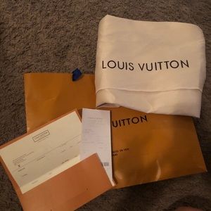 Louis Vuitton CARMEL Hobo